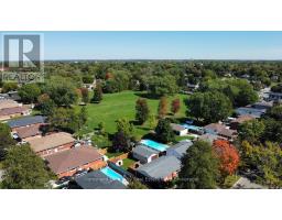 292 REDFORD CRESCENT - 2