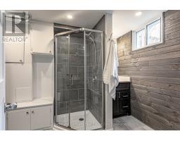 292 REDFORD CRESCENT - 21