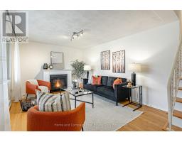 292 REDFORD CRESCENT - 3