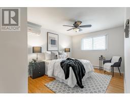 292 REDFORD CRESCENT - 4