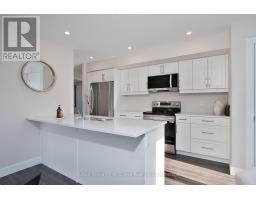 UNIT 35 - 3202 VIVIAN LINE - 12