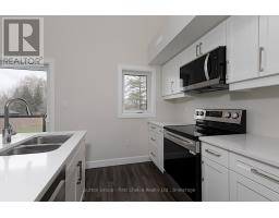 UNIT 30 - 3202 VIVIAN LINE - 9