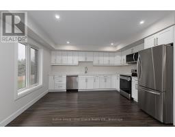 UNIT 39 - 3202 VIVIAN LINE - 9