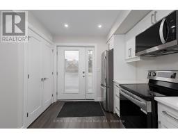 UNIT 40 - 3202 VIVIAN LINE - 9