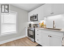 194 DUNDAS STREET N - 16