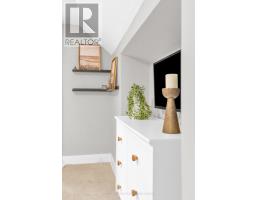 194 DUNDAS STREET N - 26