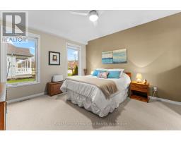 10 MACPHERSON AVENUE - 22