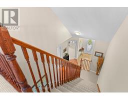 10 MACPHERSON AVENUE - 28