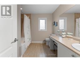 10 MACPHERSON AVENUE - 31