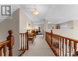 10 MACPHERSON AVENUE - 35