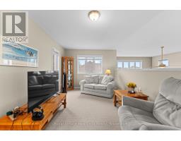 10 MACPHERSON AVENUE - 37