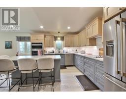 380 HAVELOCK AVENUE S - 6