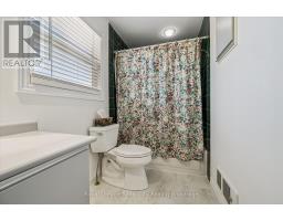 33 FAIRGREEN CLOSE - 29