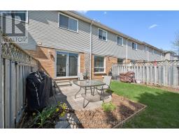 33 FAIRGREEN CLOSE - 30