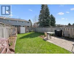 33 FAIRGREEN CLOSE - 32