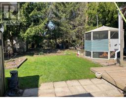 11 - 77719 BLUEWATER HIGHWAY - 17