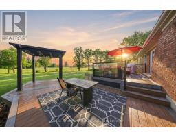 3 MEADOWBROOK COURT - 35