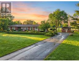 3 MEADOWBROOK COURT - 8