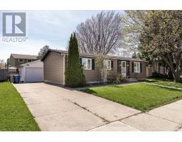 34 KATHRYN CRESCENT - 1