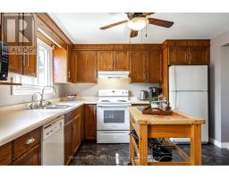 34 KATHRYN CRESCENT - 12