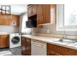 34 KATHRYN CRESCENT - 14