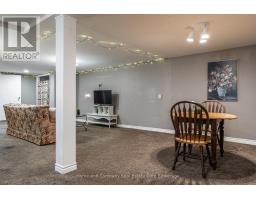 34 KATHRYN CRESCENT - 21