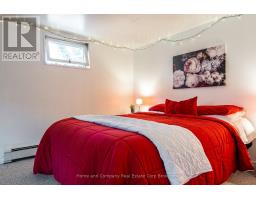 34 KATHRYN CRESCENT - 24