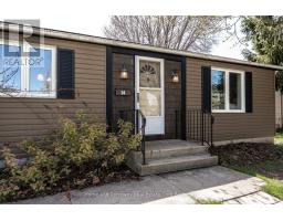 34 KATHRYN CRESCENT - 28