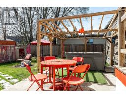 34 KATHRYN CRESCENT - 31