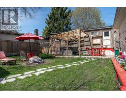 34 KATHRYN CRESCENT - 32