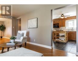 34 KATHRYN CRESCENT - 4