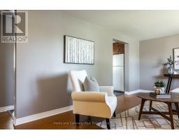 34 KATHRYN CRESCENT - 8