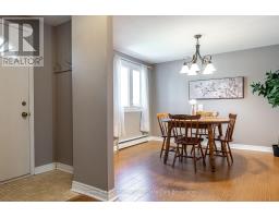 34 KATHRYN CRESCENT - 9