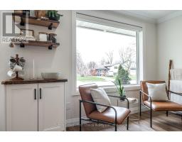 185 MOWAT STREET - 13