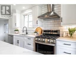 185 MOWAT STREET - 14