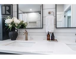 185 MOWAT STREET - 22