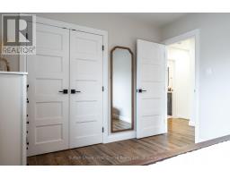 185 MOWAT STREET - 27