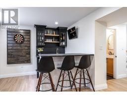 185 MOWAT STREET - 36