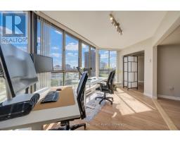 702 - 265 WESTCOURT PLACE - 13