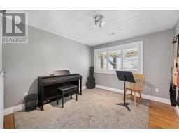 13 RANDELL DRIVE - 21