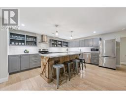 13 RANDELL DRIVE - 28