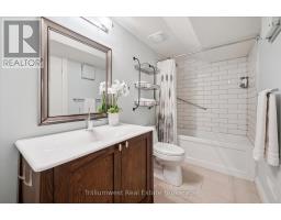 13 RANDELL DRIVE - 32
