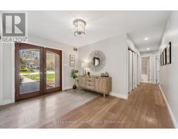 13 RANDELL DRIVE - 4