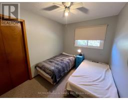 12 STARK STREET - 36