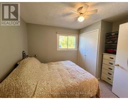 12 STARK STREET - 38