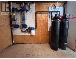 256 HURON ROAD - 18