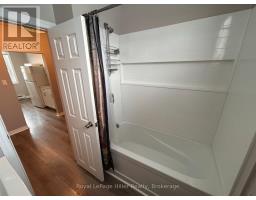 256 HURON ROAD - 23
