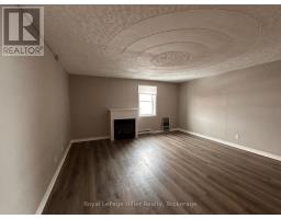 256 HURON ROAD - 26