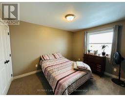 660 GLORIA STREET - 16