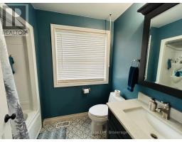 660 GLORIA STREET - 18